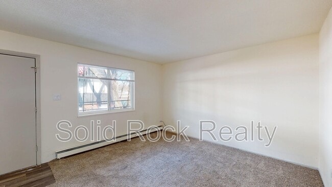 Building Photo - 1411 S Corona Ave