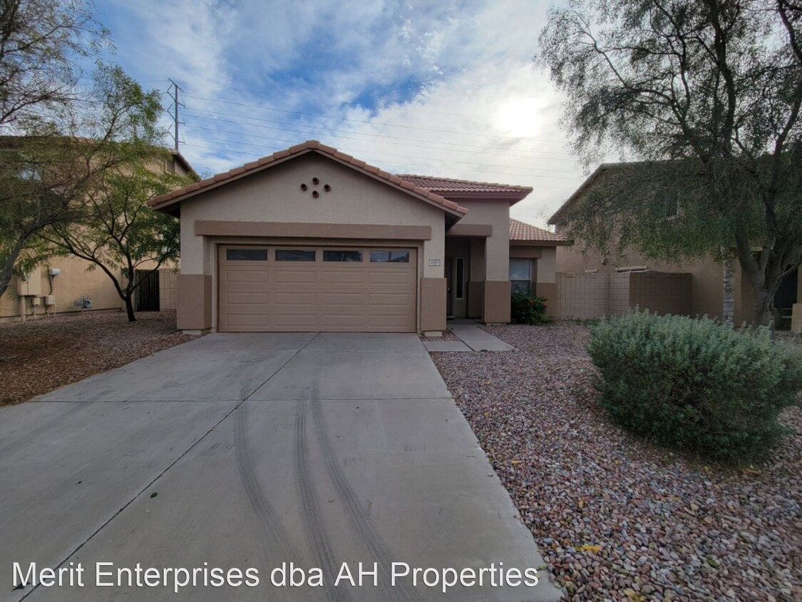 Primary Photo - 4 br, 2 bath House - 3659 S JOSHUA TREE LN