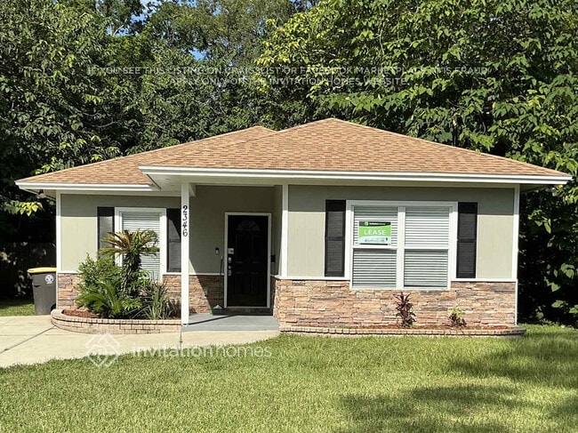 Building Photo - 2346 Somerset Rd