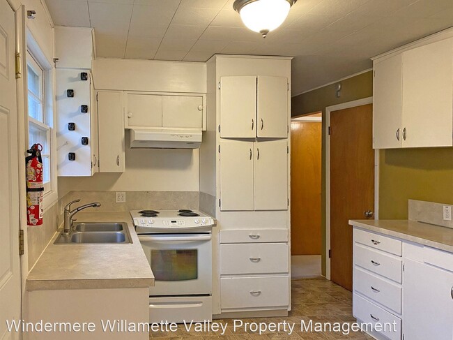 Foto del edificio - 5 br, 2 bath House - 1515 NW 23rd