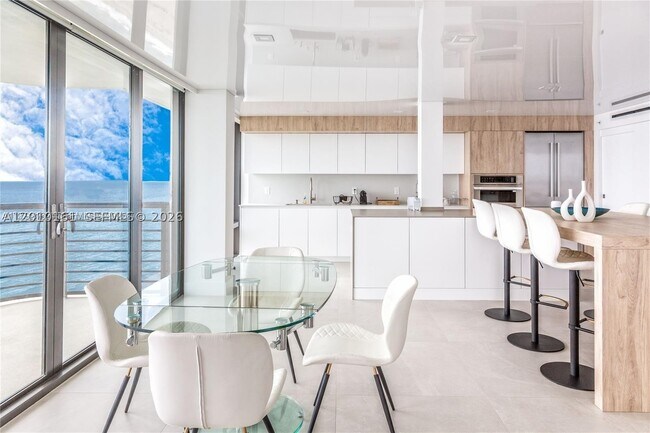 Foto del edificio - 250 S Ocean Dr