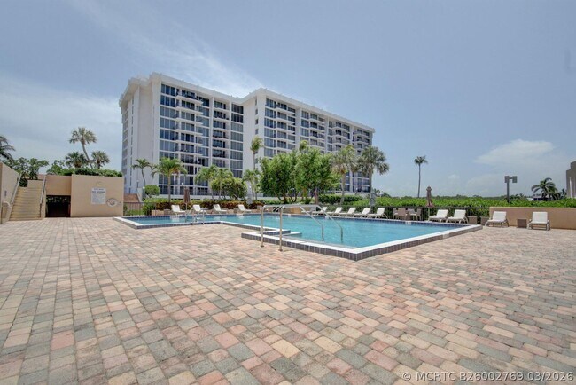 Foto del edificio - 4748 S Ocean Blvd