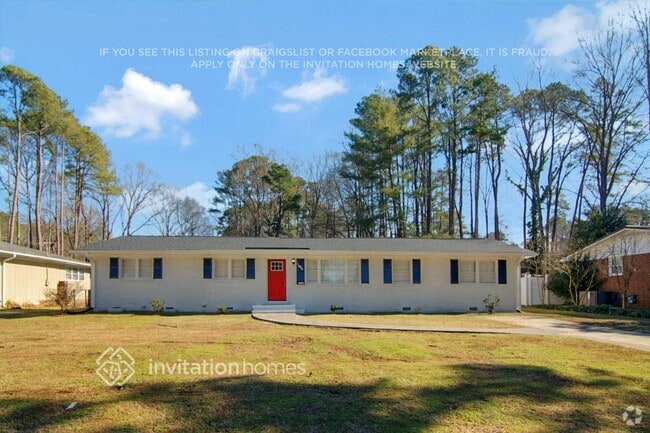 Building Photo - 1325 Sycamore Dr