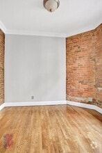 Building Photo - 410 E 13th St