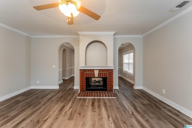 Building Photo - 6025 Kelly Creek Cir