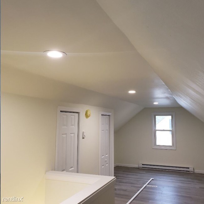 Building Photo - 3 br, 1 bath House - 1016 Berkshire Ave
