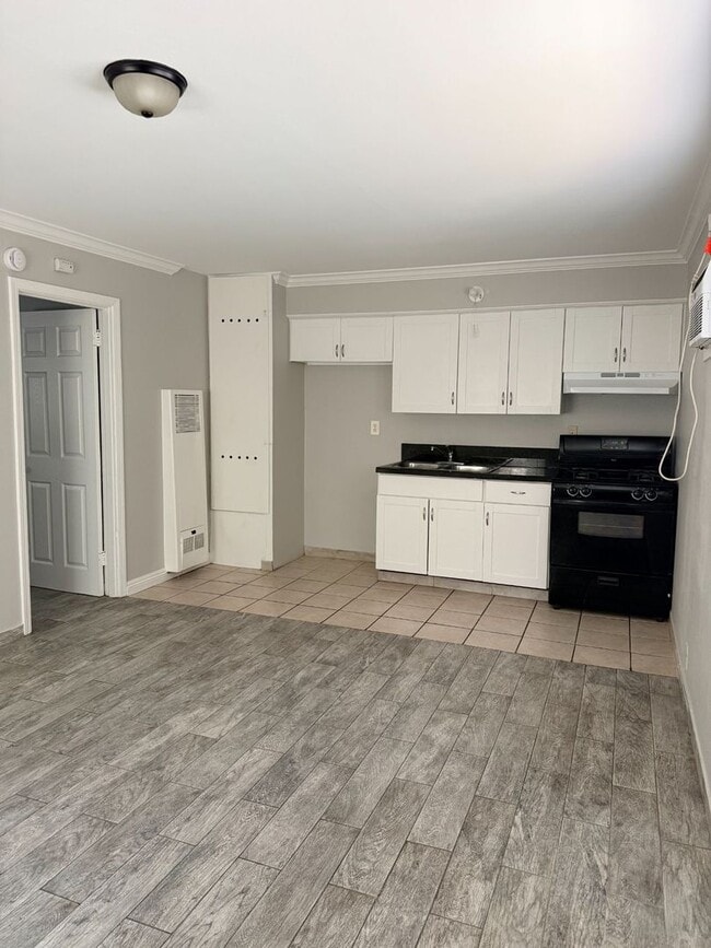Building Photo - 1266 W Stoneridge Ct