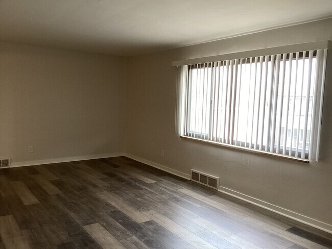 Foto del edificio - 2934 Clermont Ave