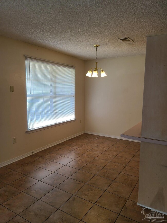 Building Photo - 2248 Sparrow Ln