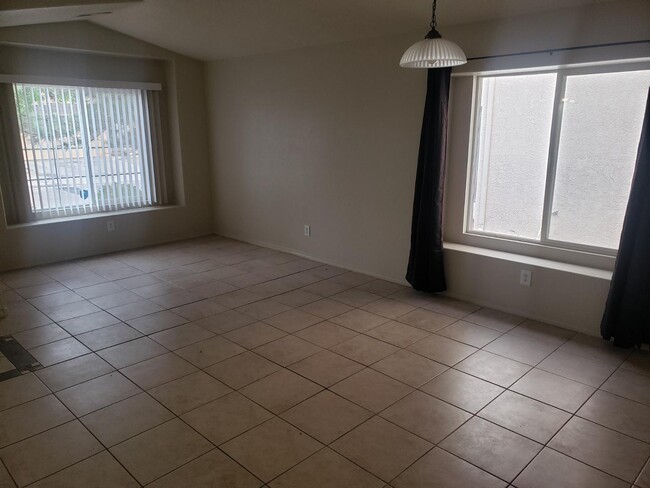 Foto del edificio - 2605 Silver Star Dr SW