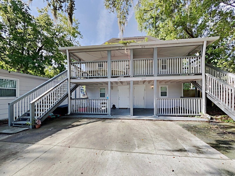 Primary Photo - 613 E 2nd St