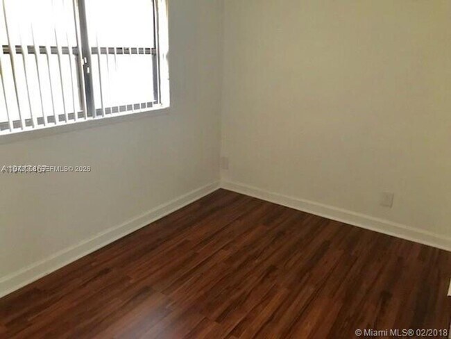 Foto del edificio - 4015 NW 87th Ave