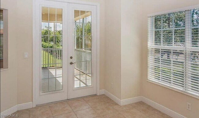 Foto del edificio - 5571 Berkshire Dr