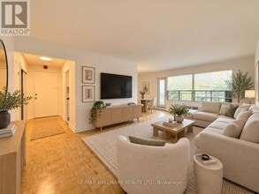 Building Photo - 28 Upper Canada Dr