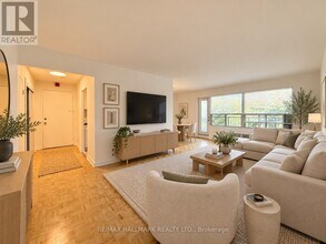 Building Photo - 28 Upper Canada Dr