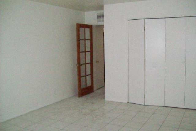 Foto del edificio - 1018 W 12th Pl