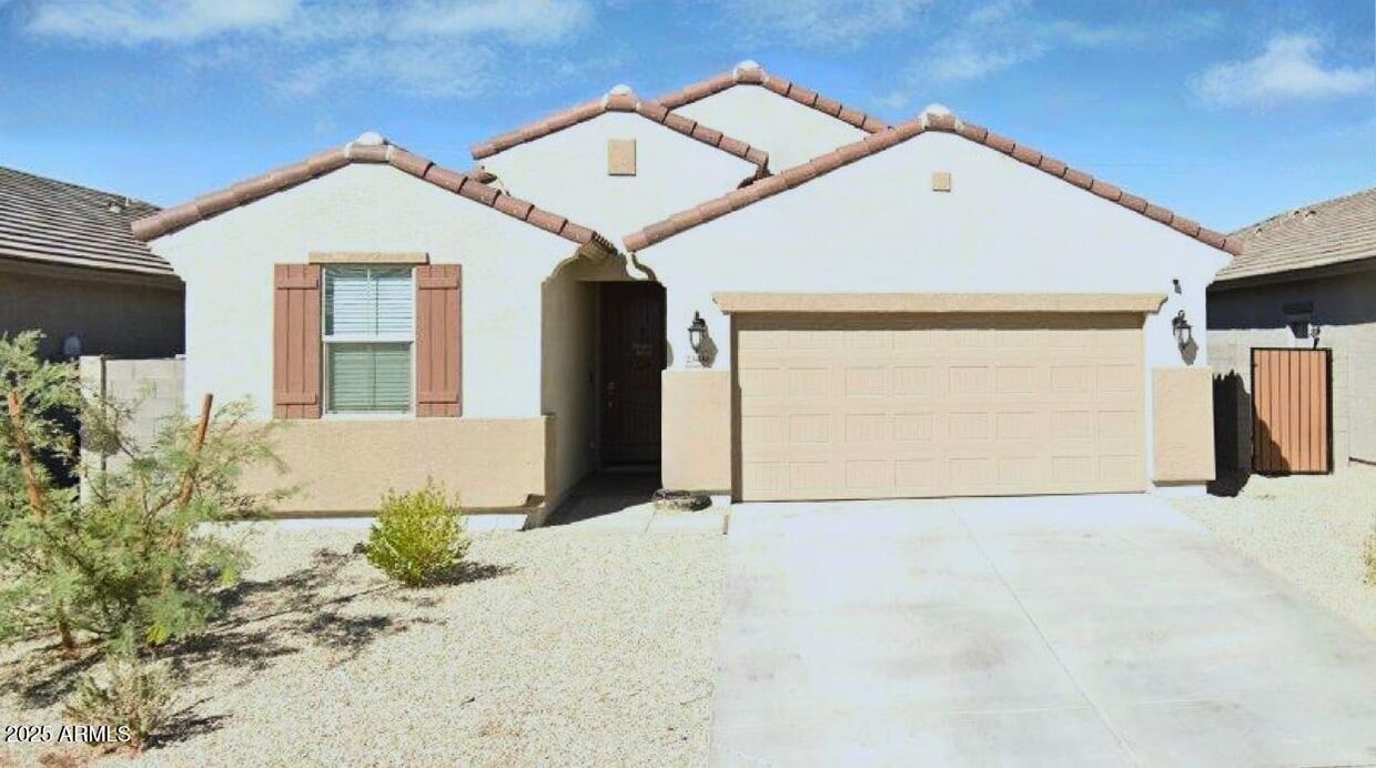 Foto principal - 23436 W Winslow Ave