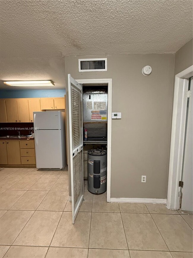 Foto del edificio - 1525 NW 19th Terrace