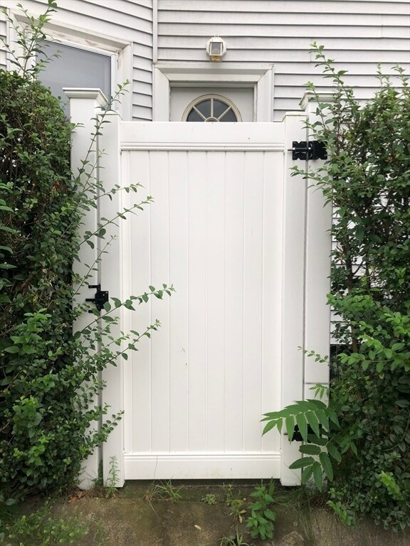 Building Photo - 3 Guernsey St