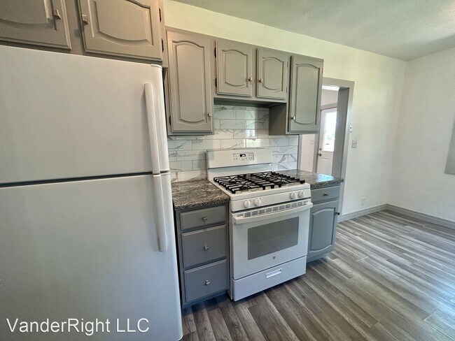 Building Photo - 1 br, 1 bath House - 1733 W 11th St