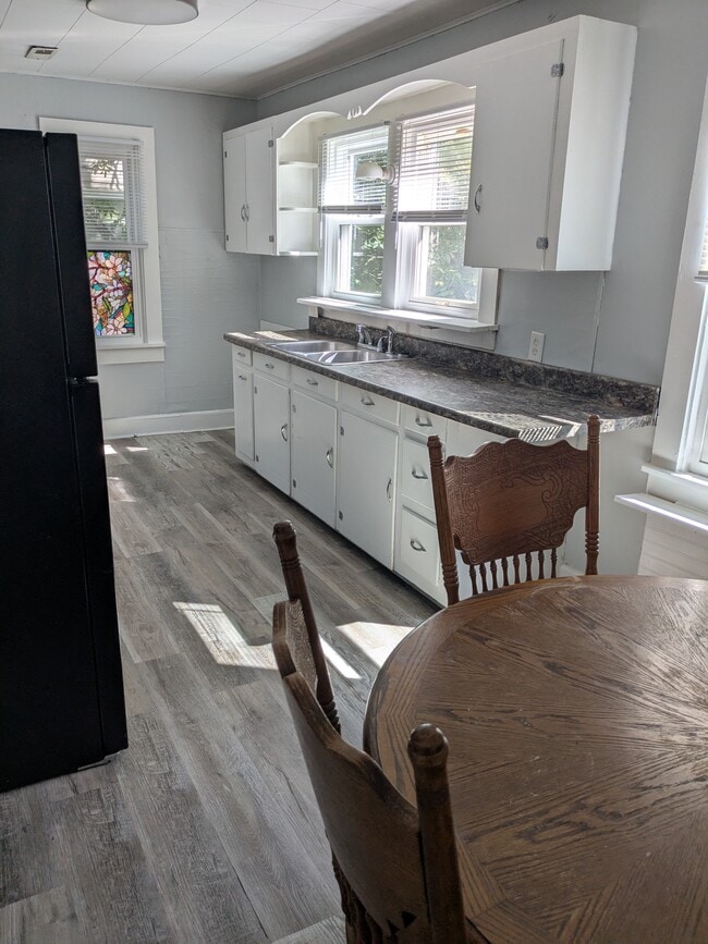 Foto del edificio - 715 Carson St