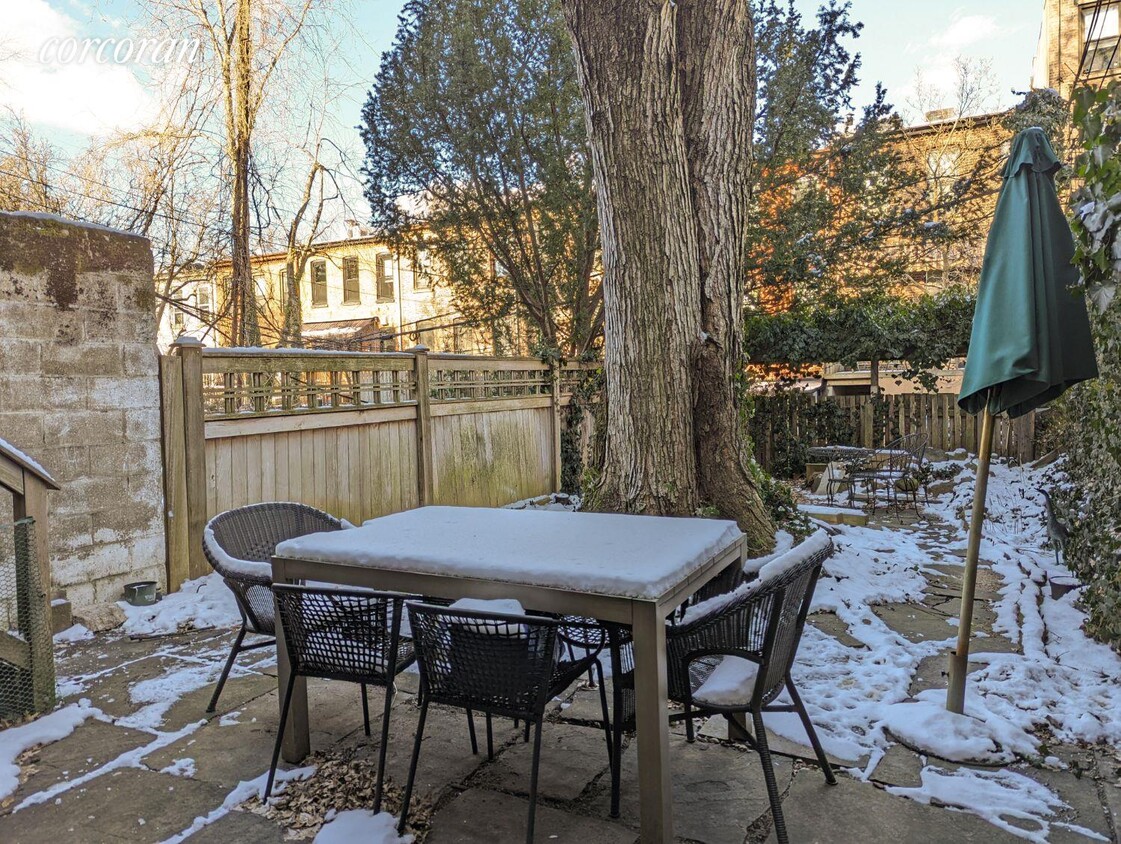 Primary Photo - 435 6th St