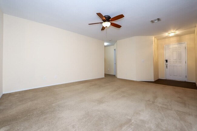 Building Photo - 8761 E Green Branch Ln