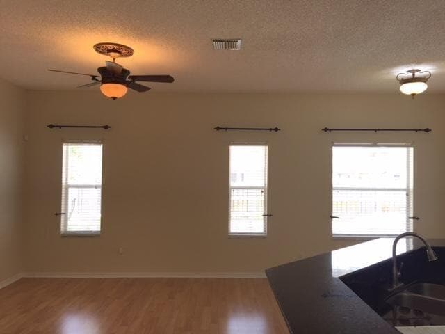 Building Photo - 2609 SW Harem Cir