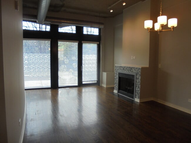 Building Photo - 1111 W 15th St