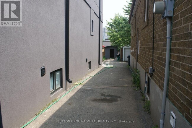 Building Photo - 131 Times Rd