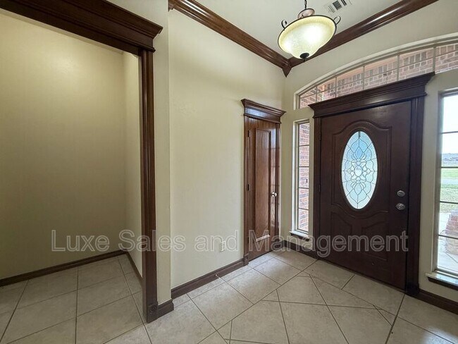 Foto del edificio - 286 Hillside Dr