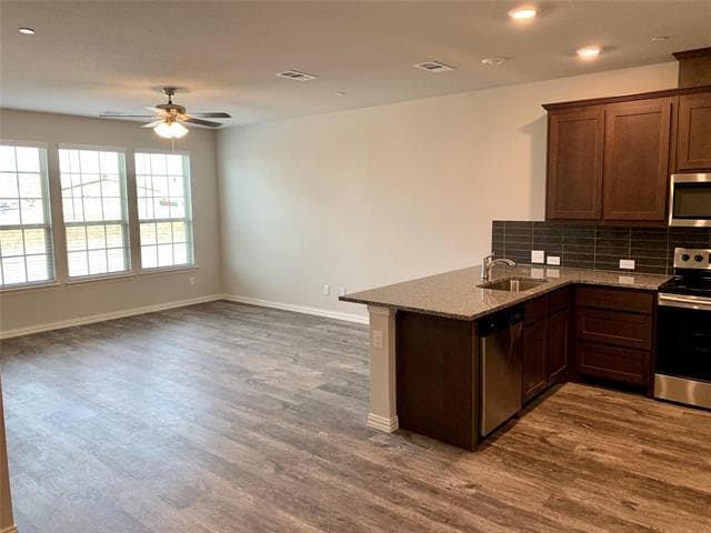 Building Photo - 3205 Solana Cir