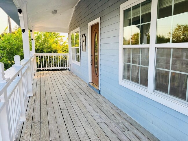 Foto del edificio - 1578 Railroad St