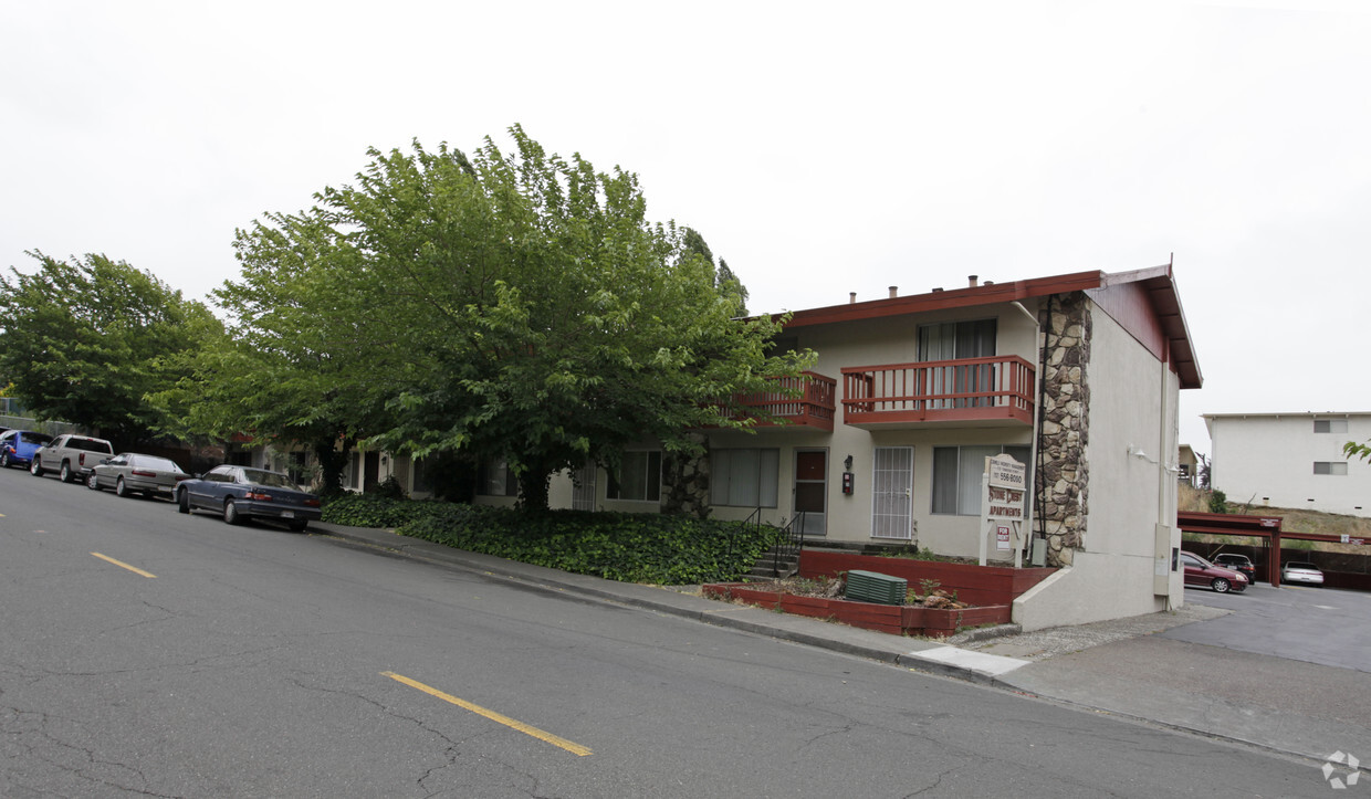 Building Photo - Stone Crest Apartments