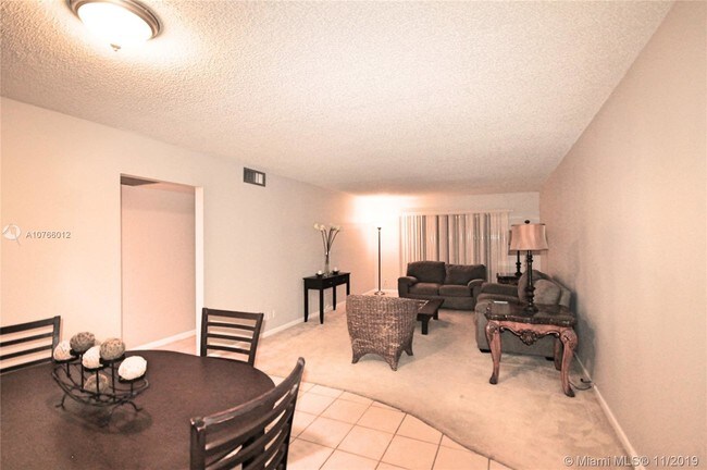 Building Photo - 2303 Lucaya Ln