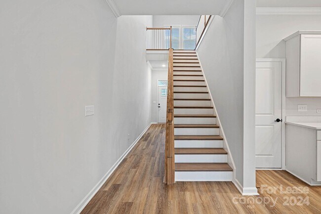 Building Photo - 8054 Houser St