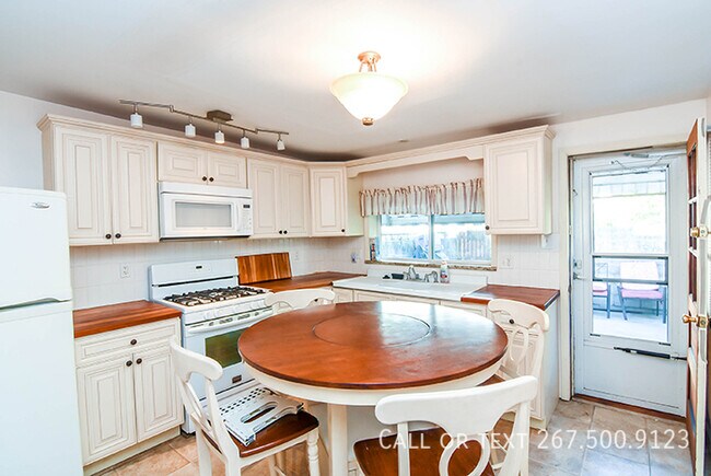 Foto del edificio - 821 Almond St