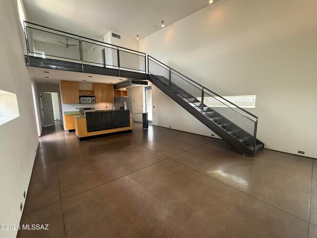 Building Photo - 741 S Fremont Ave