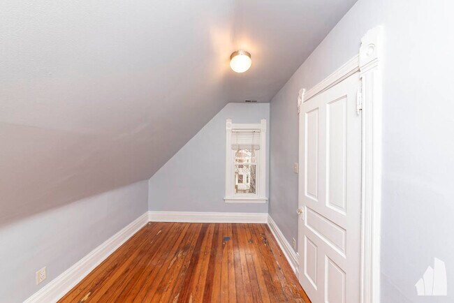 Building Photo - 3438 N Seeley Ave