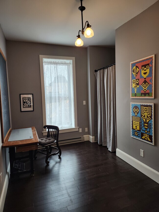 Foto del edificio - 432 E Main St