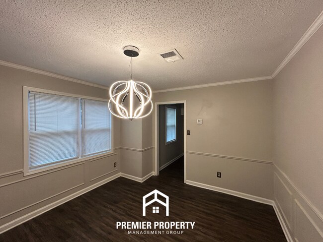 Foto del edificio - Spacious 5 Bedroom Home for Rent in Southaven, MS | Hardwood Floors, Fireplace & Fenced Yard