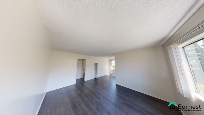 Building Photo - Unbeatable Location! 1BR/1BA in Sherman Oa...