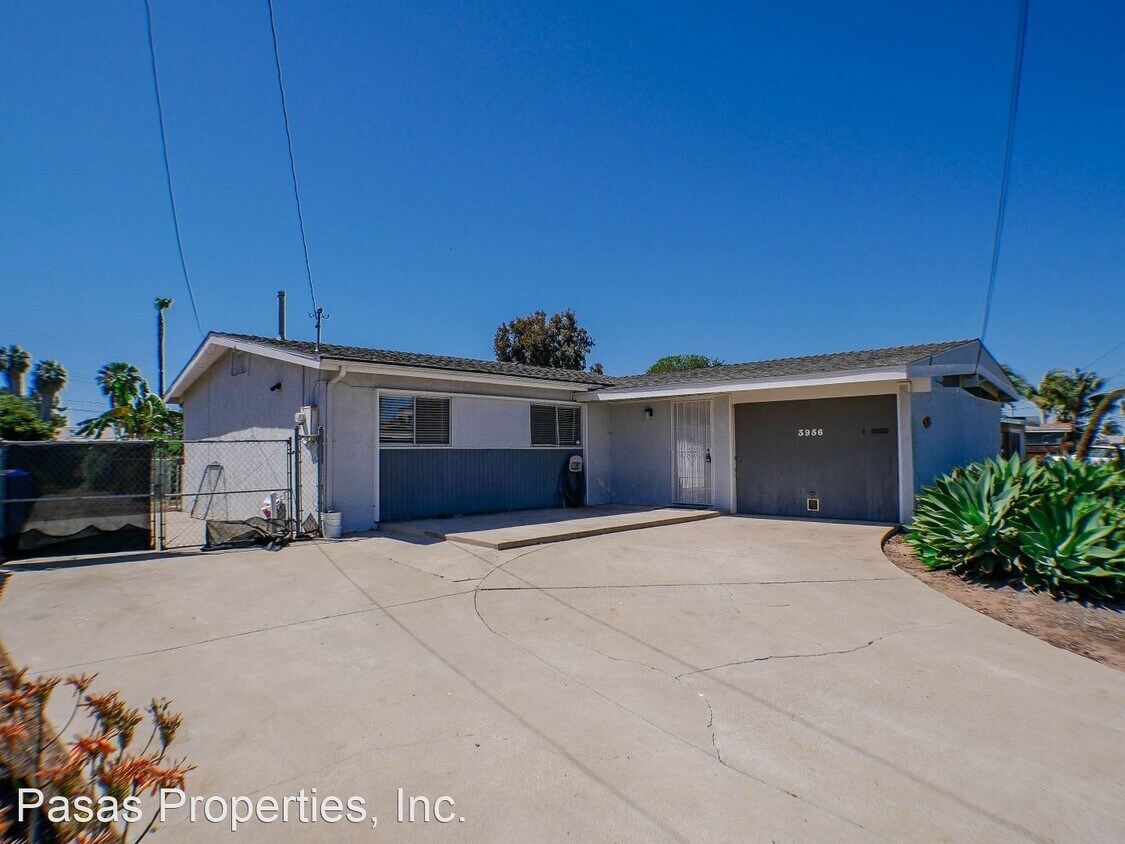 3 br, 1 bath House 3956 Mount Ainsworth House Rental in San