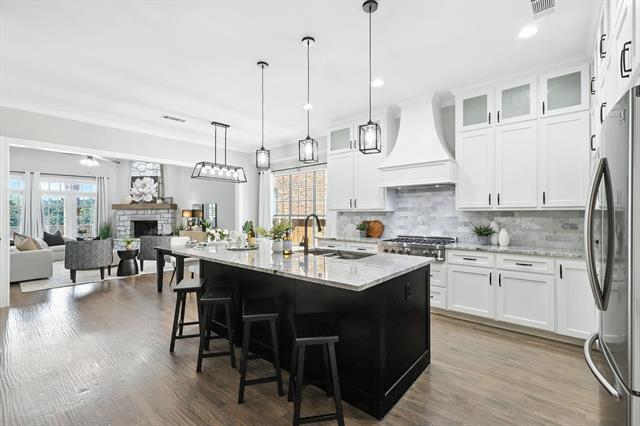 Foto del edificio - 8828 Cypress Creek Rd
