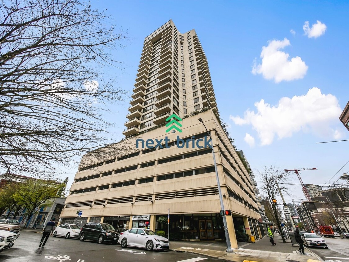 Foto principal - 1 BED & 1 BATH CONDO FOR RENT