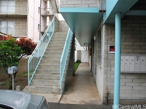 Building Photo - 712 Ekela Ave
