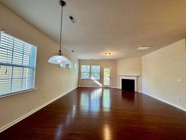 Foto del edificio - 1218 Clingman Dr