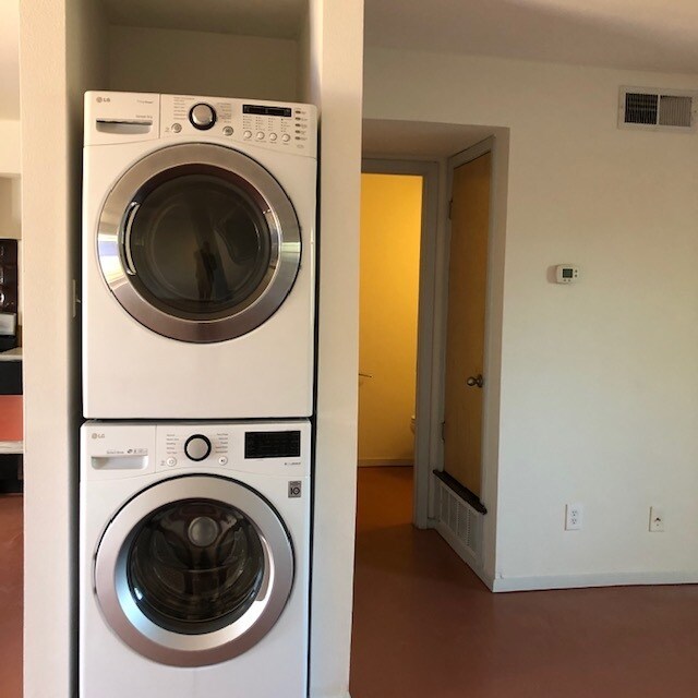 Foto del edificio - 5817 Coventry Ln
