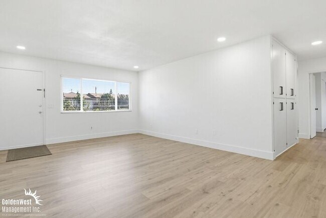 Foto del edificio - Beautifully Remodeled 3Bdm 2Ba Home in Prime Imperial Beach Location!