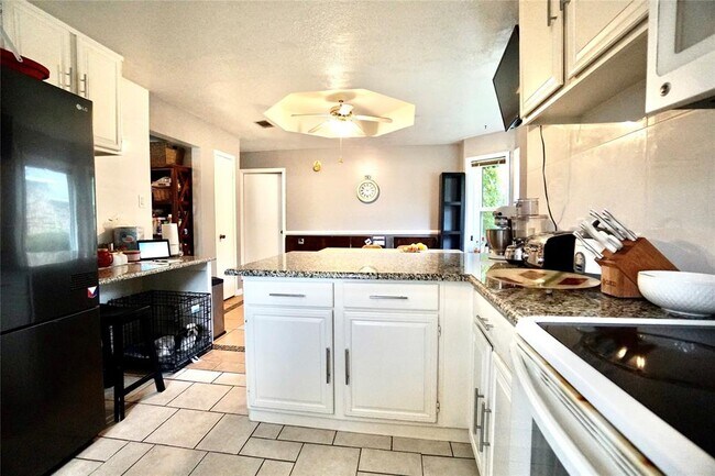 Foto del edificio - 4905 Inwood Dr